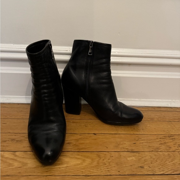 PRADA boots - Picture 3 of 3